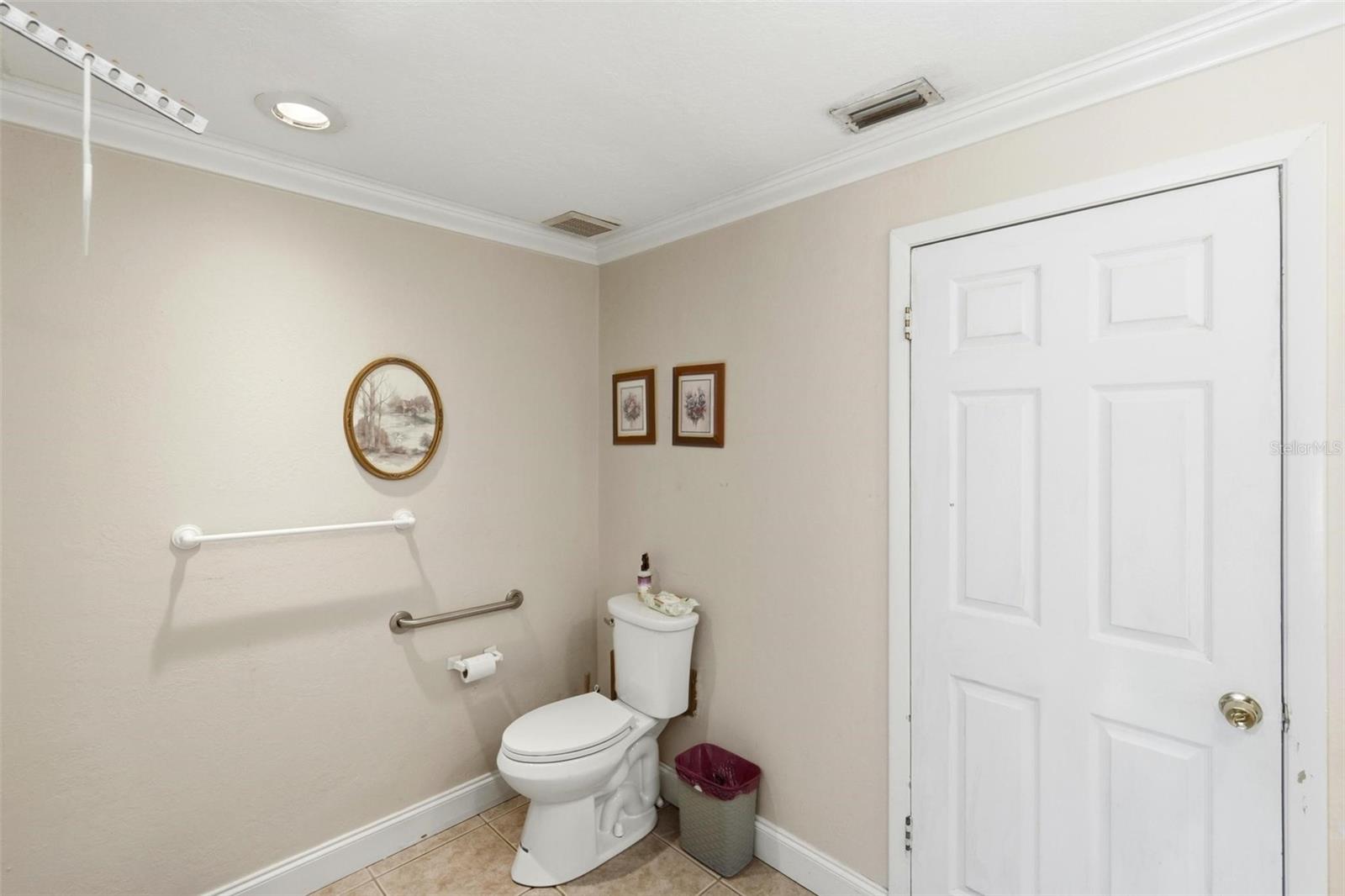 2512 16TH AVENUE DR E