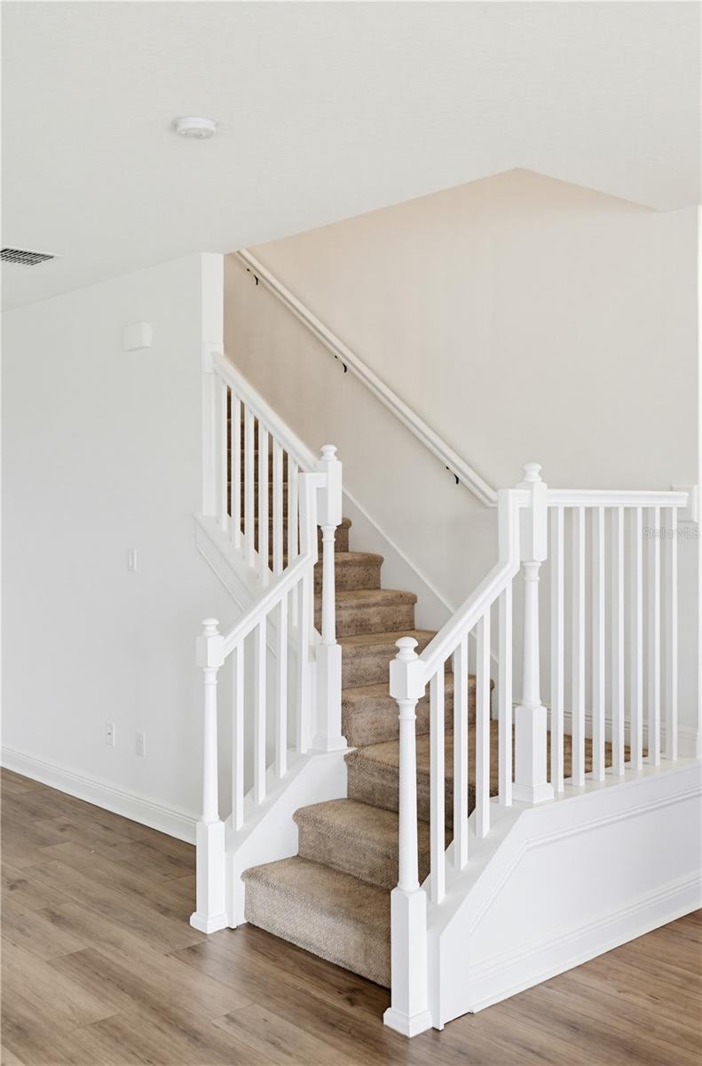 9395 SANDY BLUFFS CIR