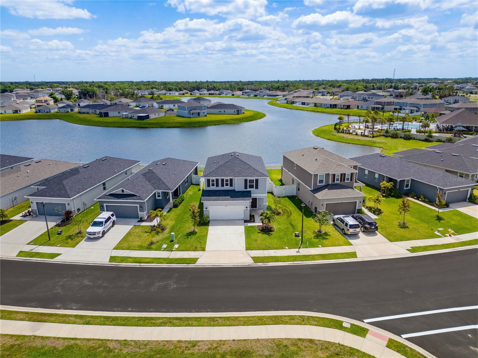 9395 SANDY BLUFFS CIR