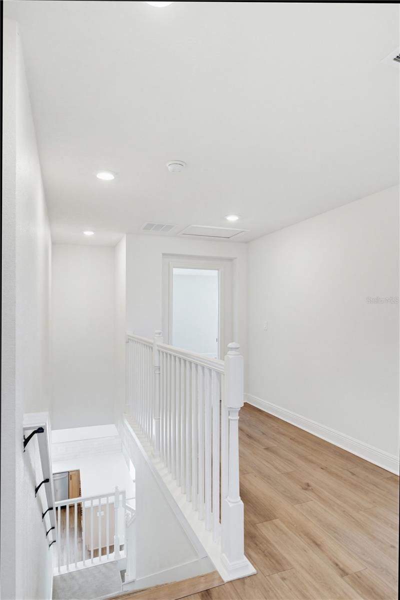 9395 SANDY BLUFFS CIR