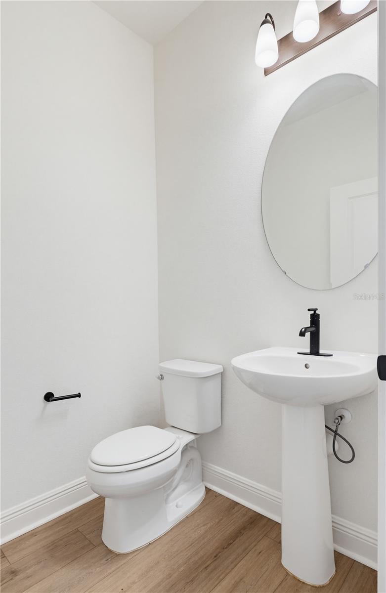 9395 SANDY BLUFFS CIR