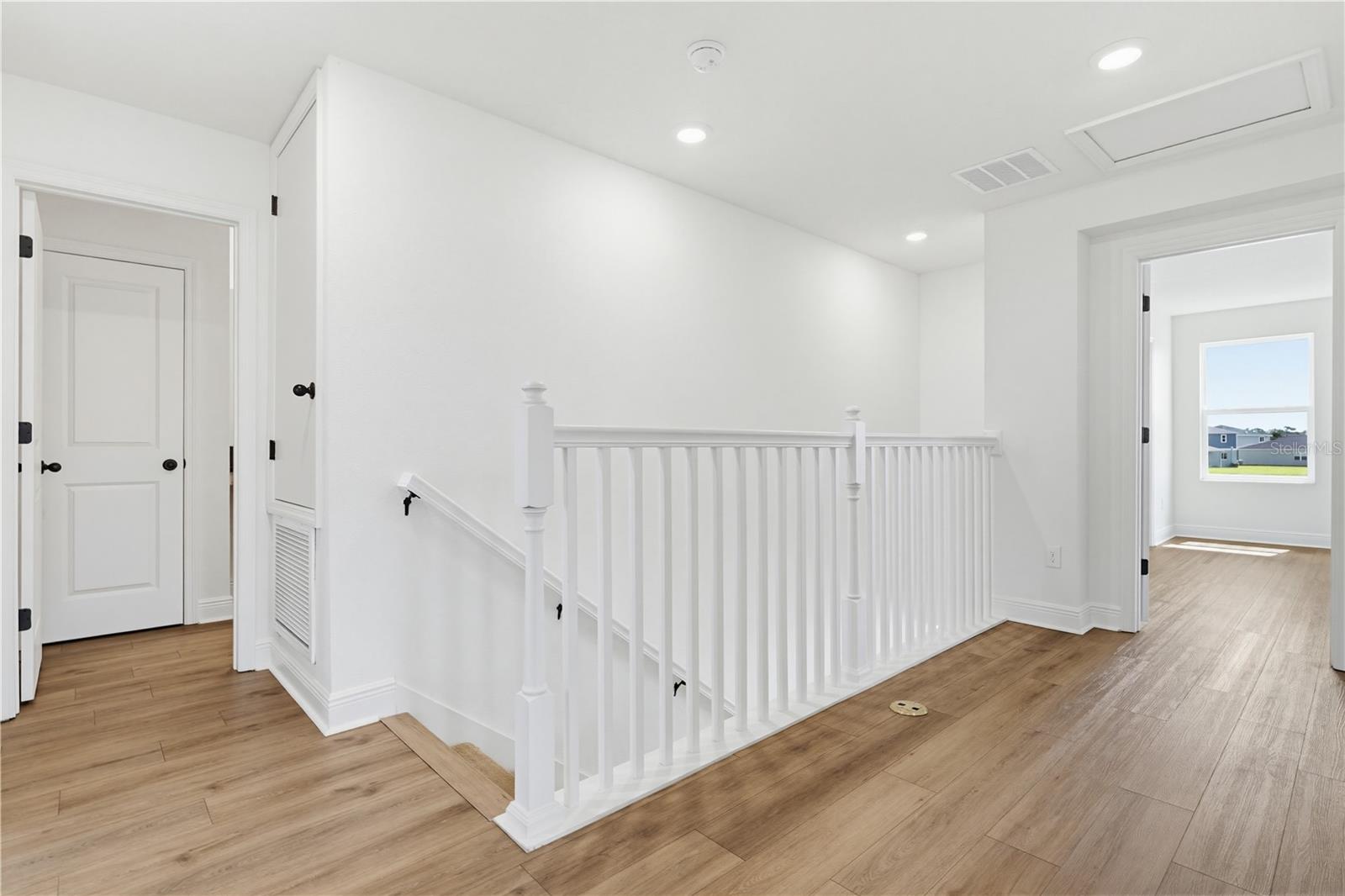 9395 SANDY BLUFFS CIR