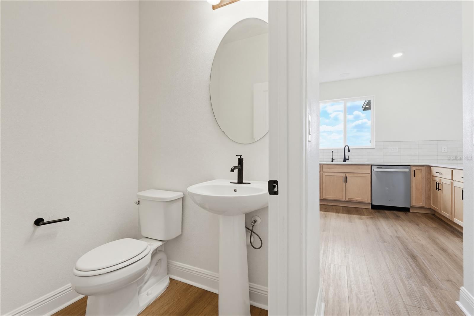 9395 SANDY BLUFFS CIR