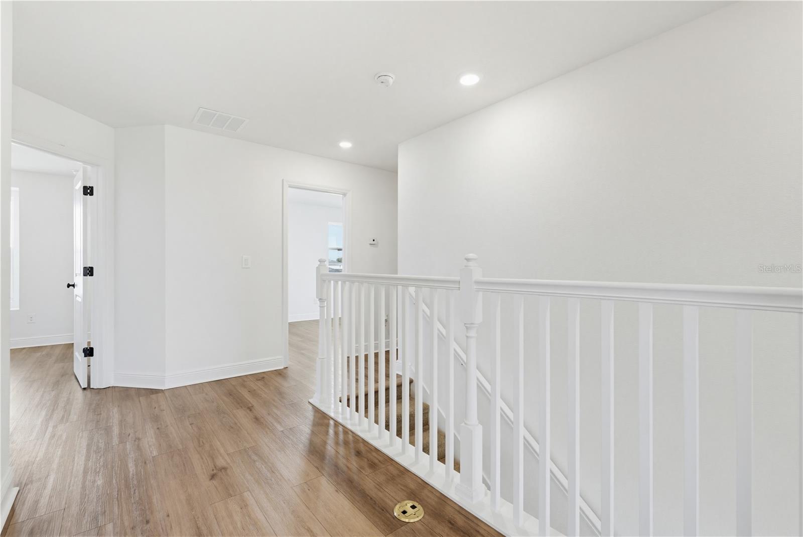 9395 SANDY BLUFFS CIR