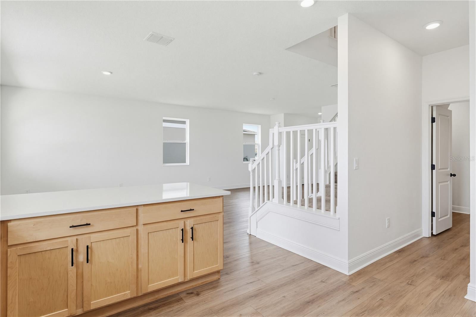 9395 SANDY BLUFFS CIR