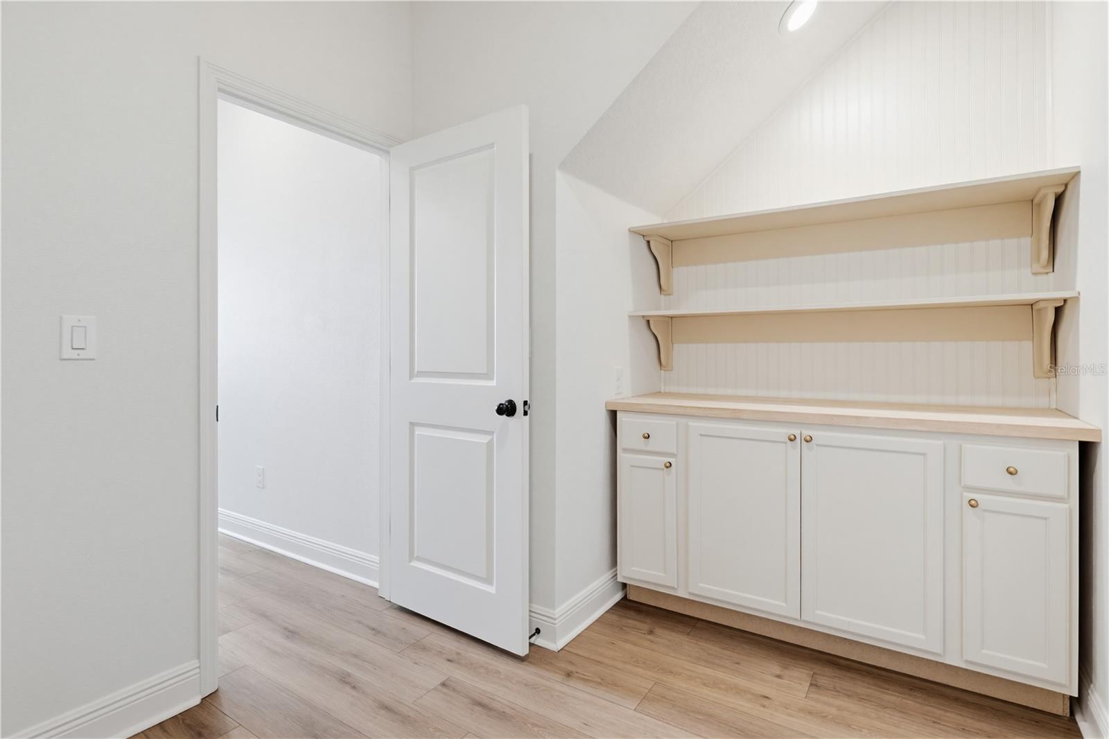 9395 SANDY BLUFFS CIR