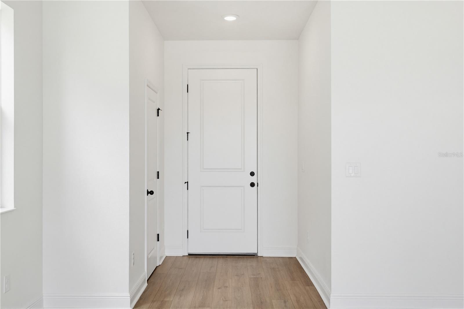 9395 SANDY BLUFFS CIR