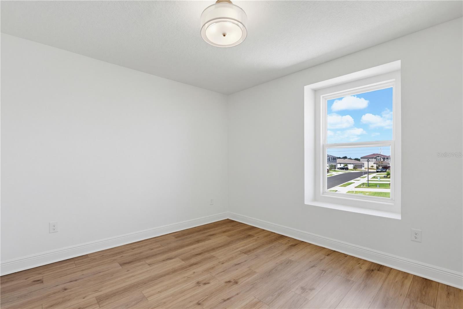 9395 SANDY BLUFFS CIR