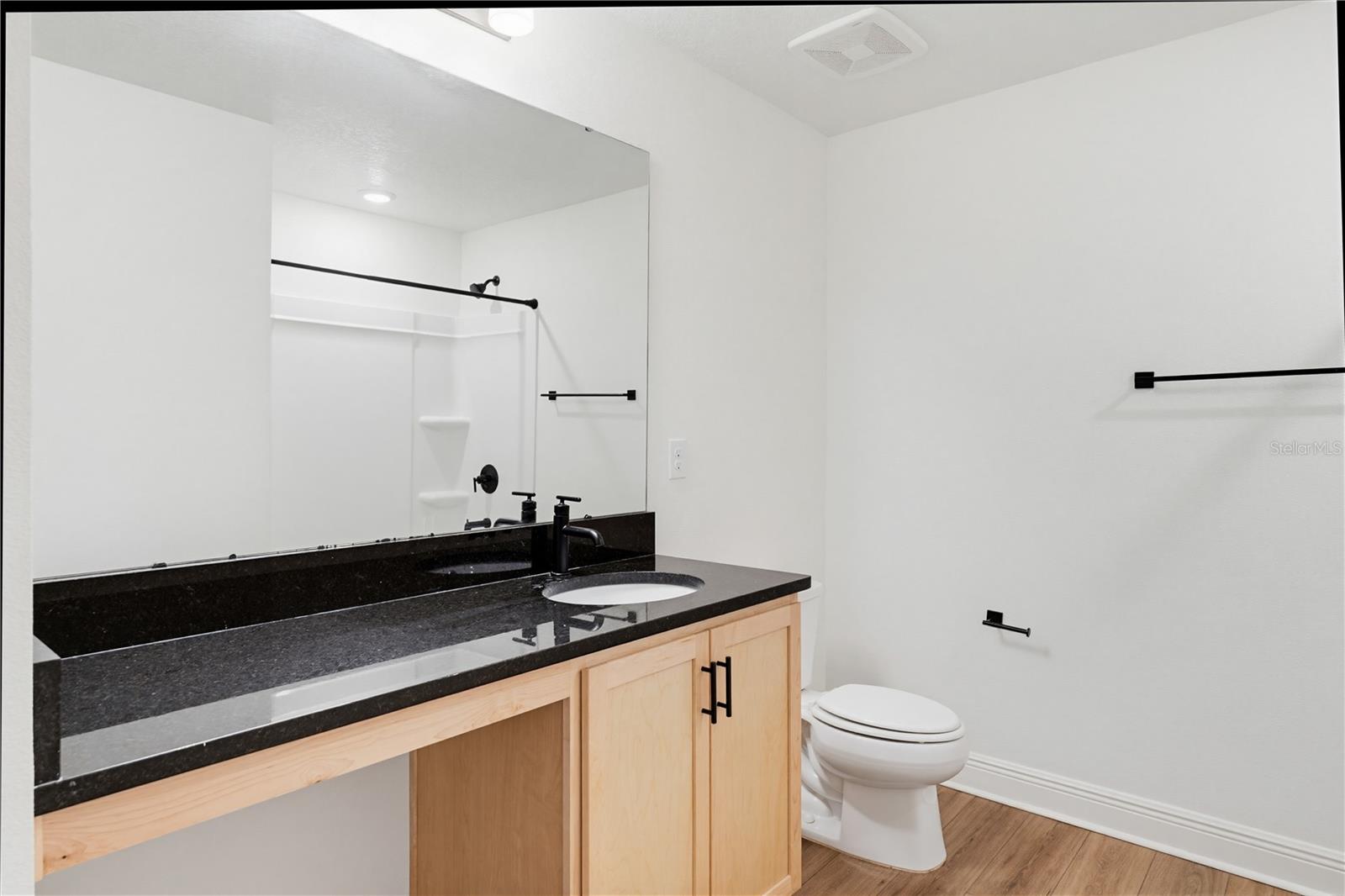 9395 SANDY BLUFFS CIR