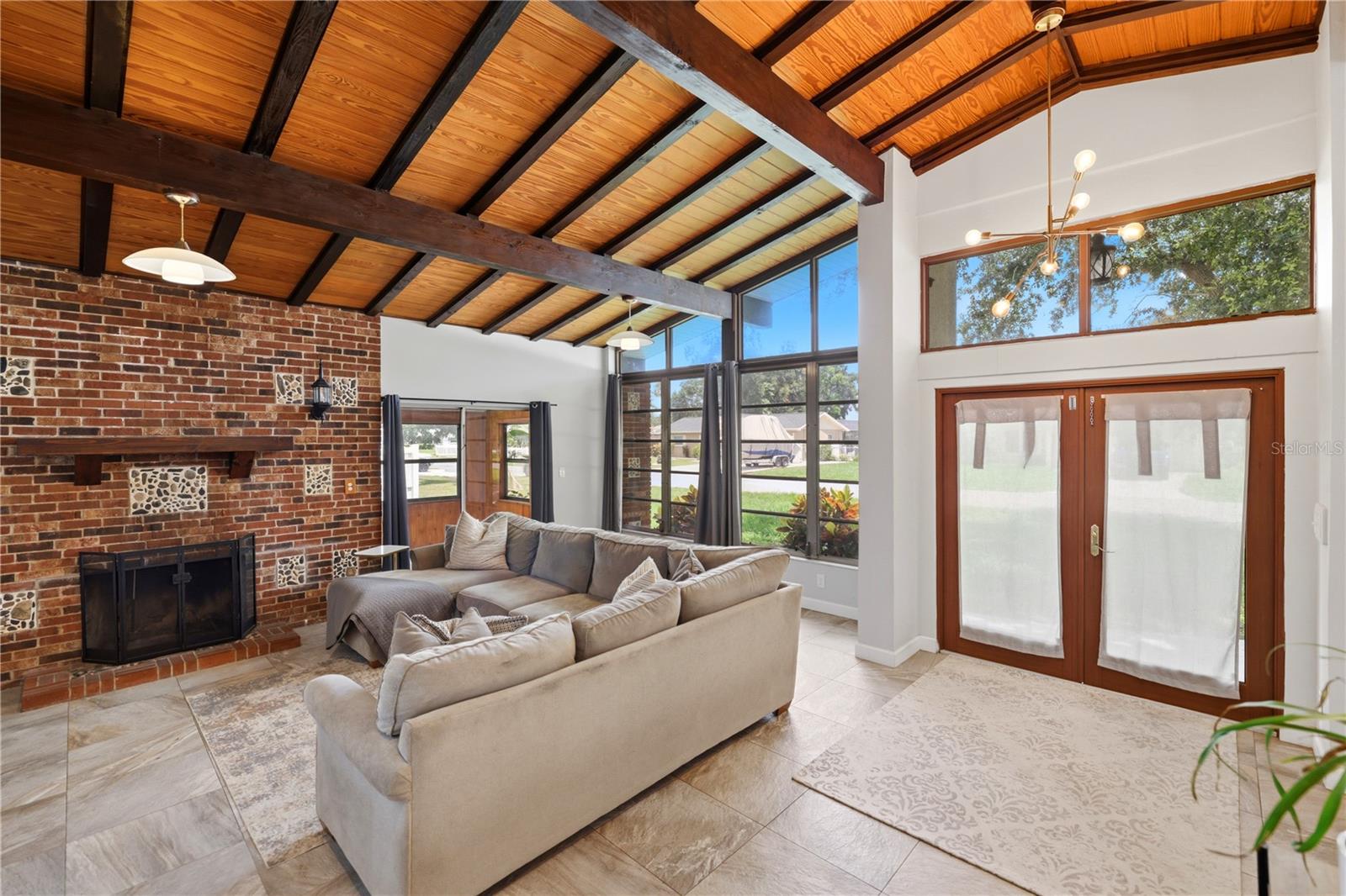 4232 PANDORA RD