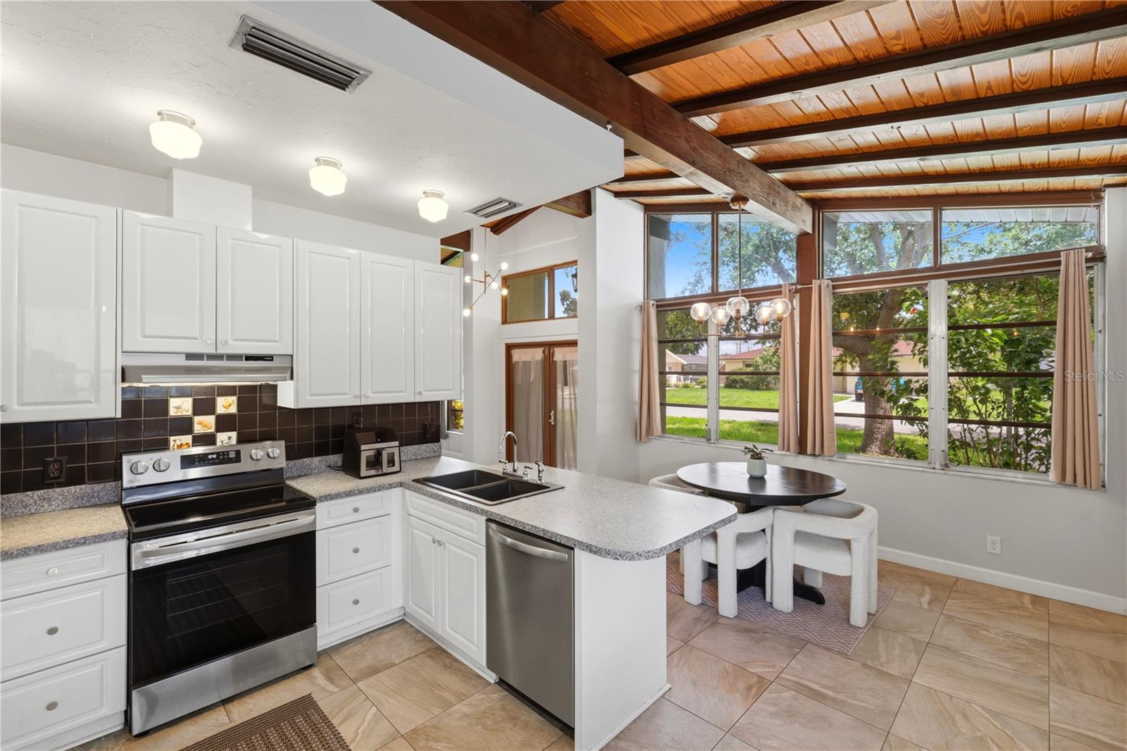 4232 PANDORA RD