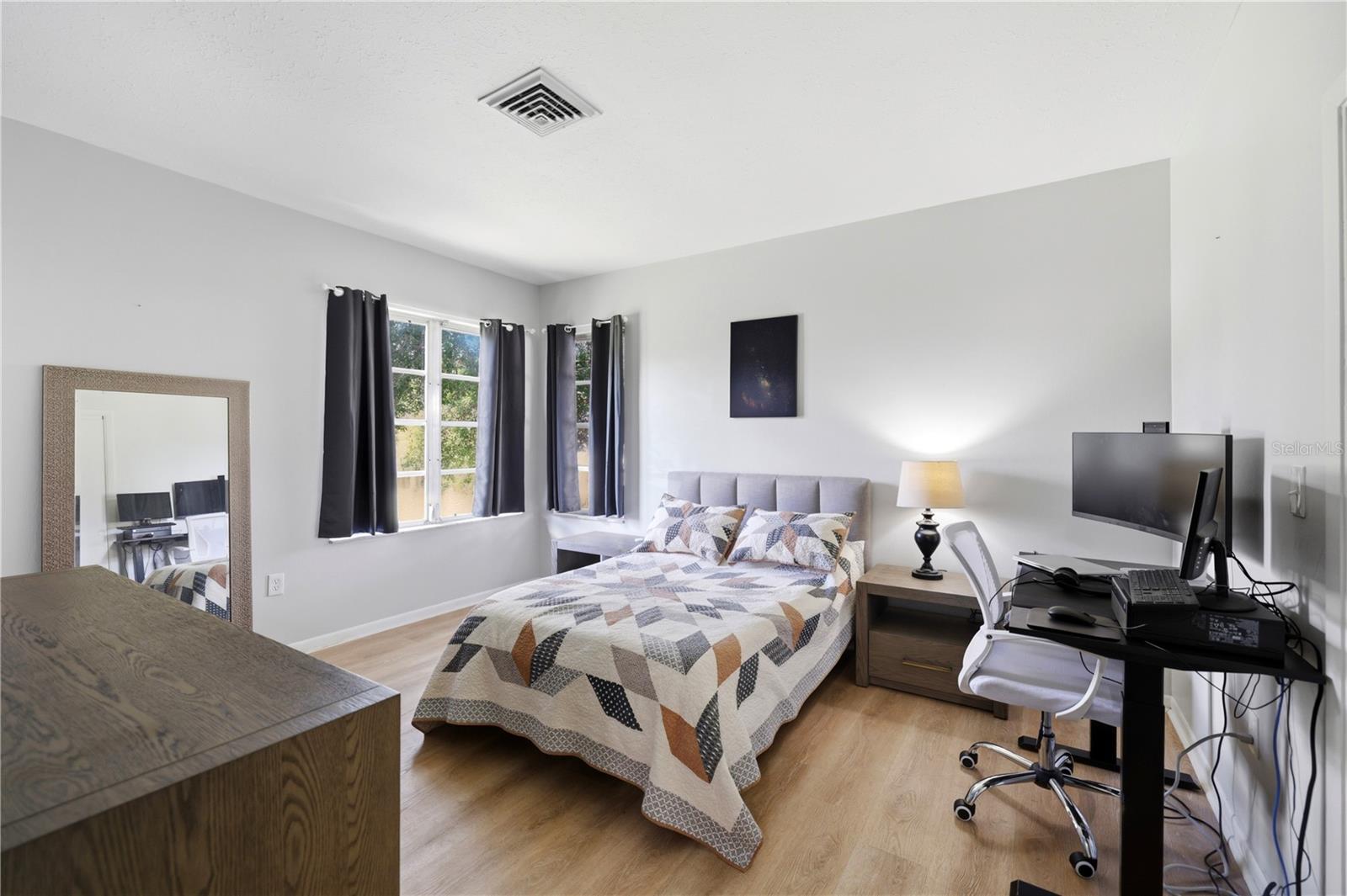 4232 PANDORA RD