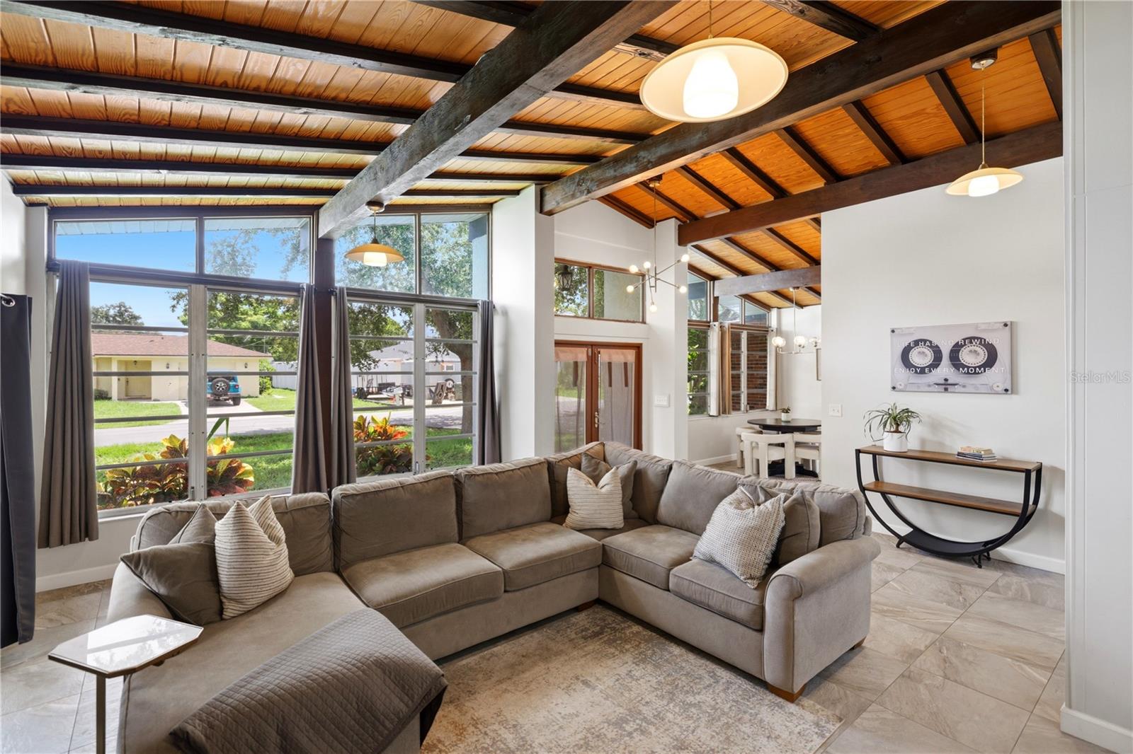 4232 PANDORA RD