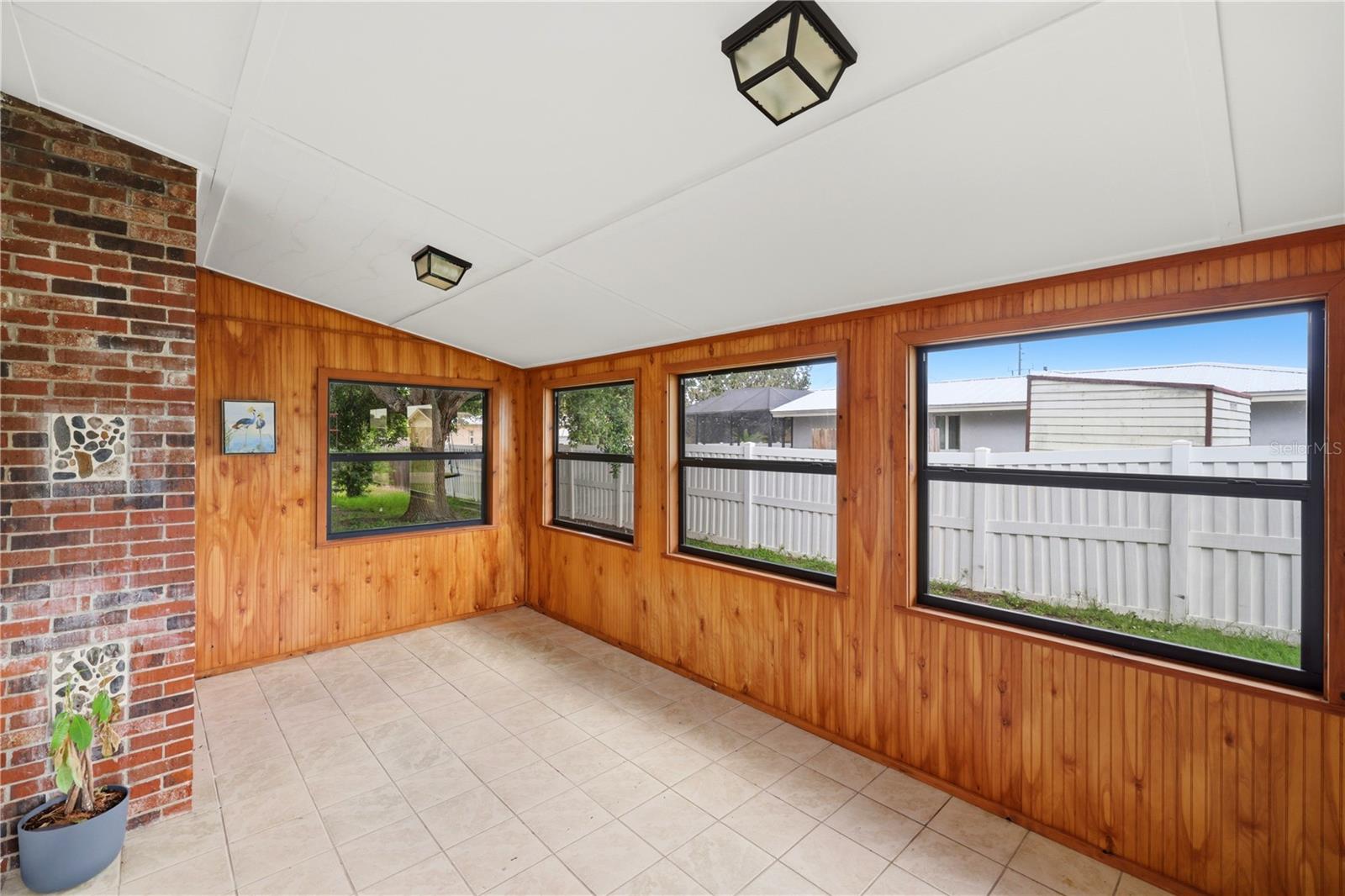 4232 PANDORA RD