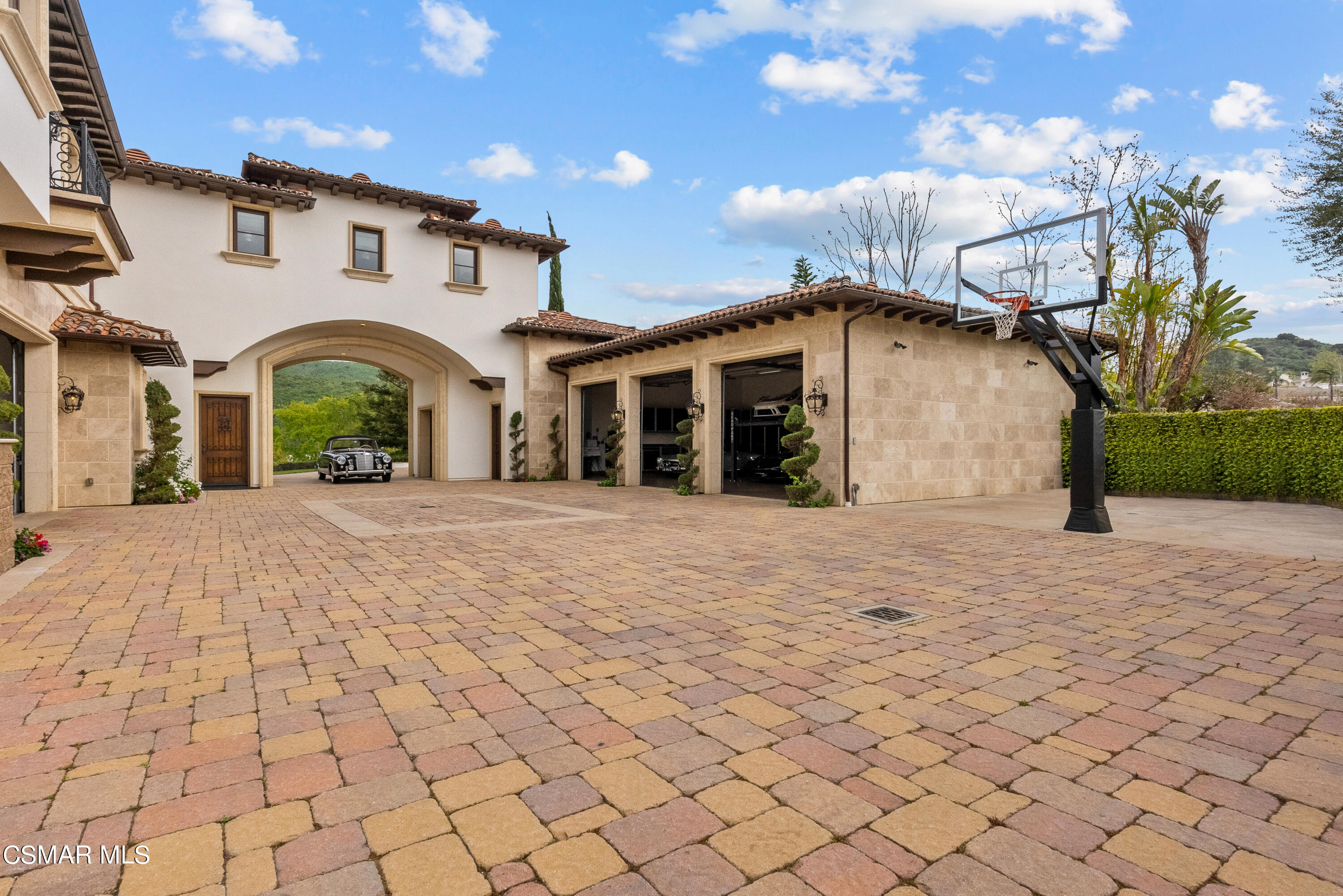 4787 Windhaven Drive