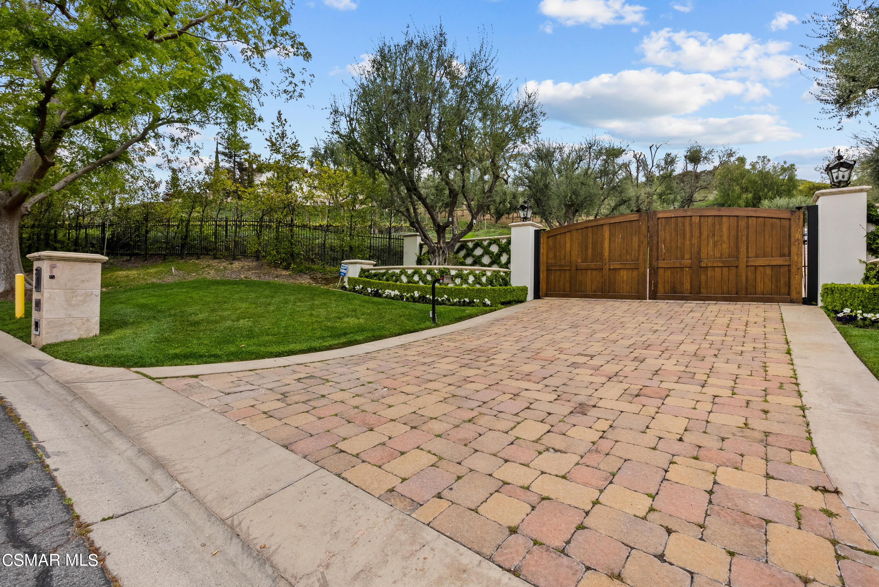 4787 Windhaven Drive