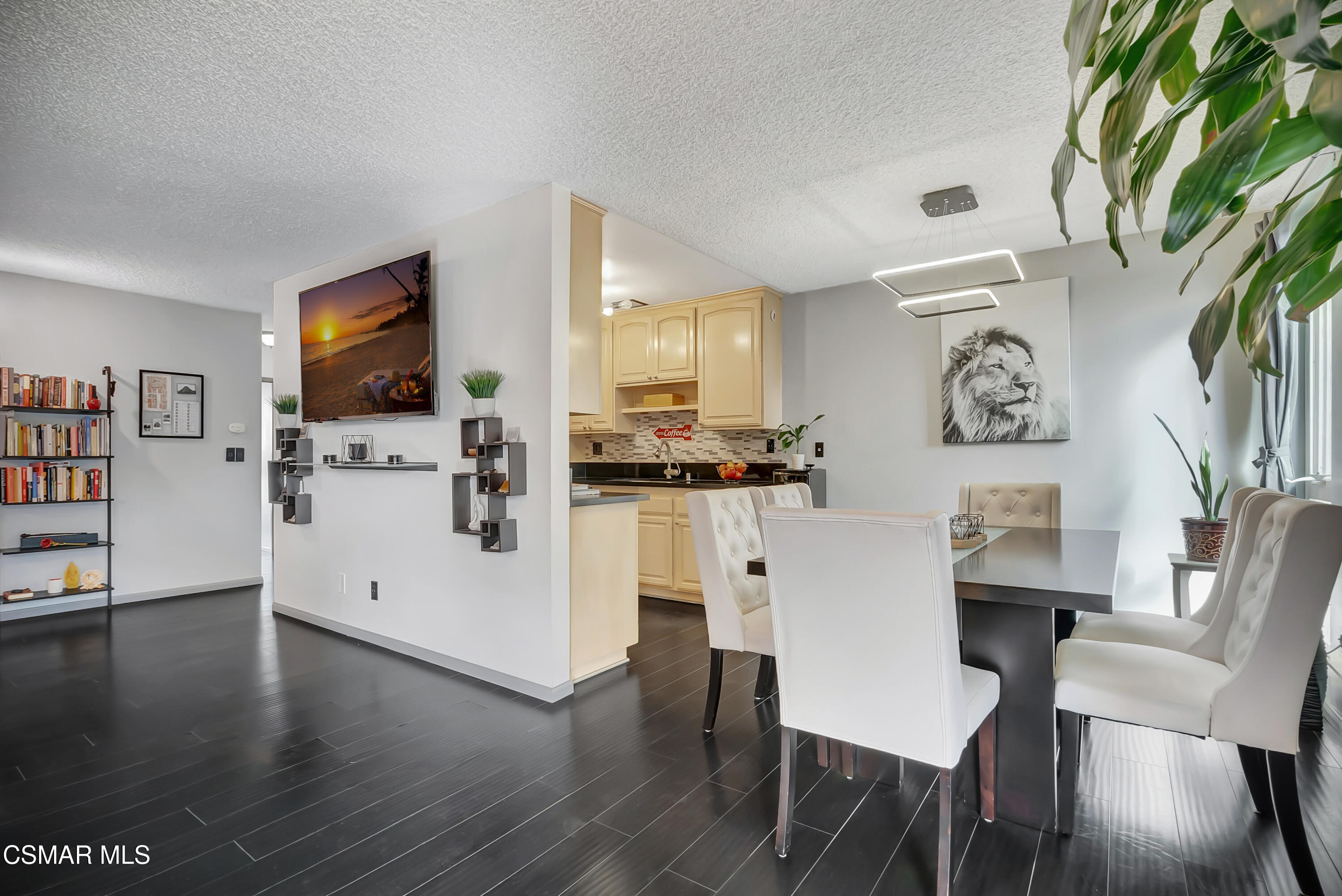 3700 Dean Drive, 302