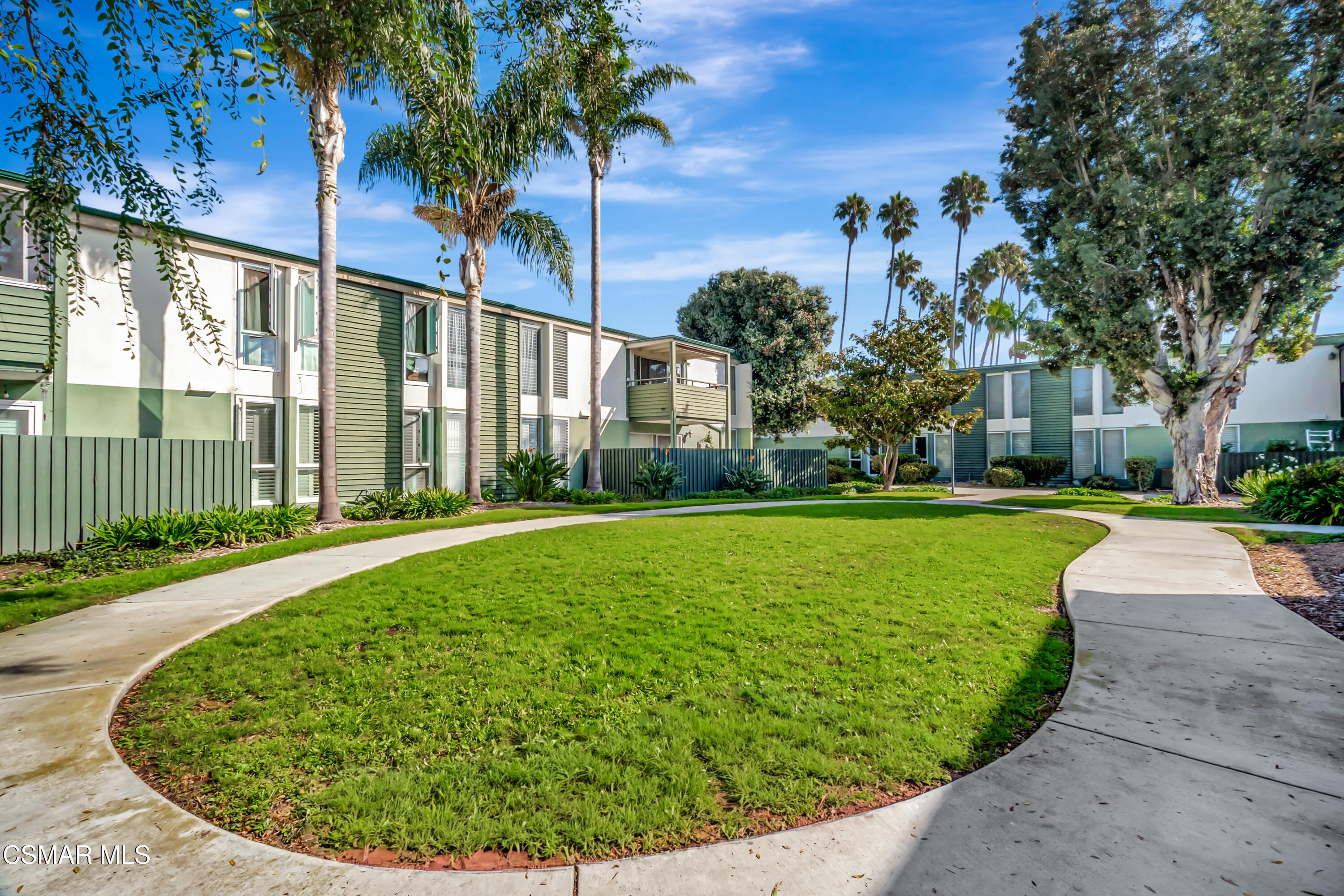 3700 Dean Drive, 302