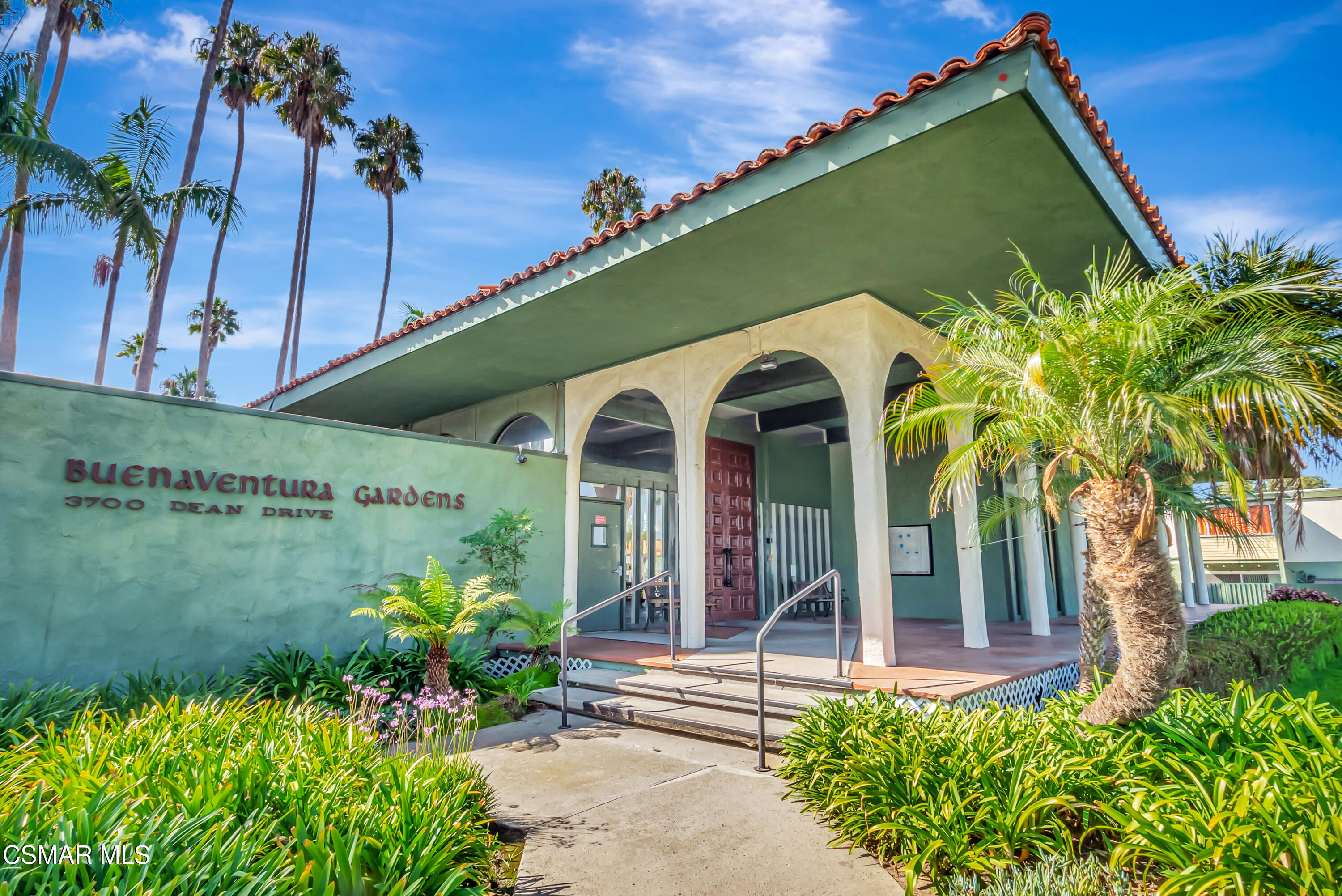 3700 Dean Drive, 302