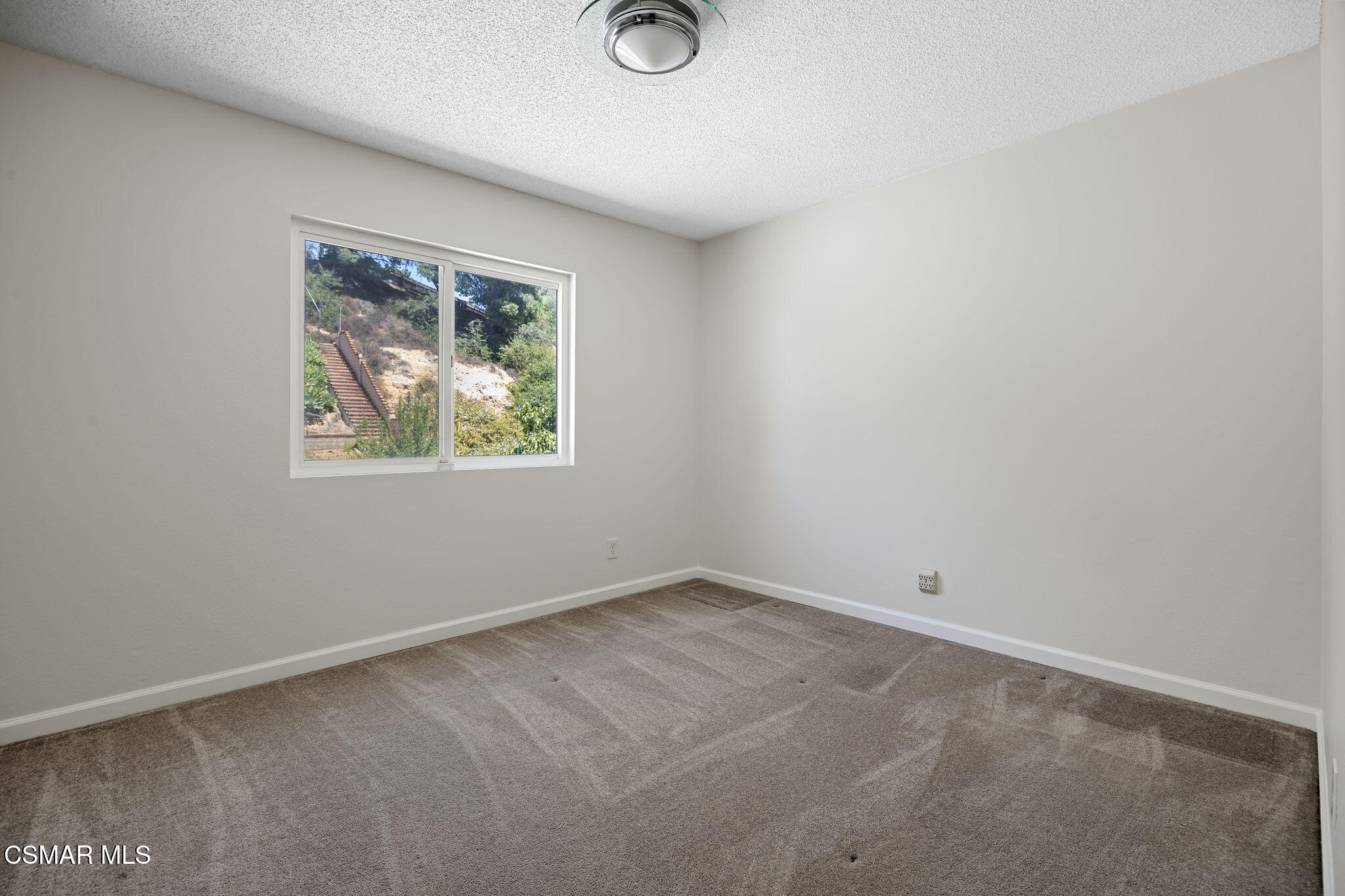 988 Looking Glass Drive
