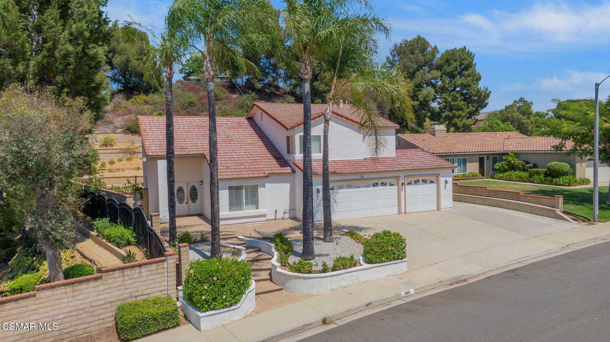 988 Looking Glass Drive