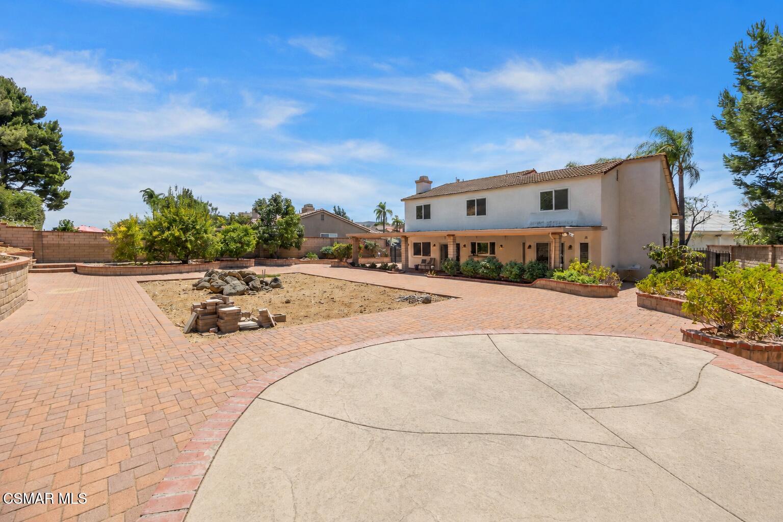 988 Looking Glass Drive