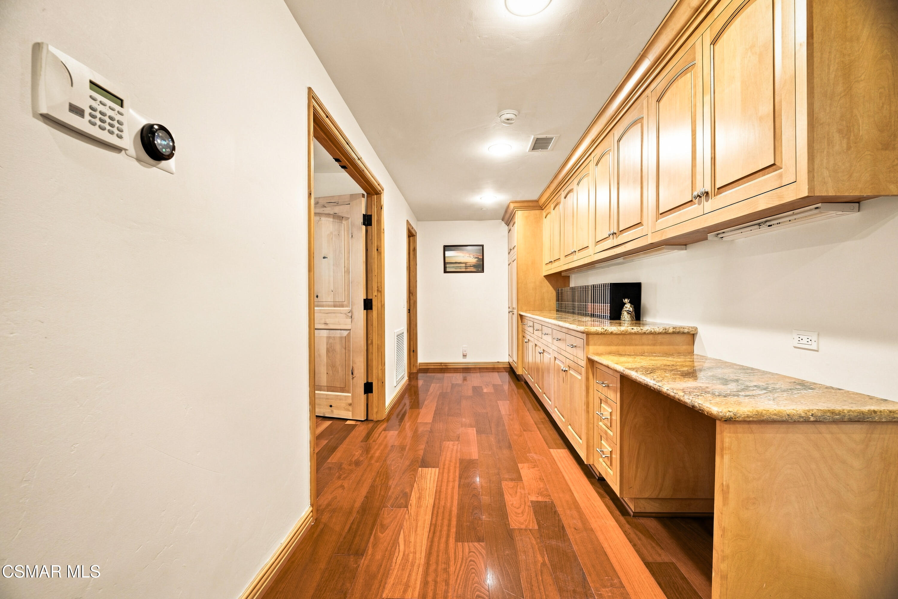 300 N Kalorama Street