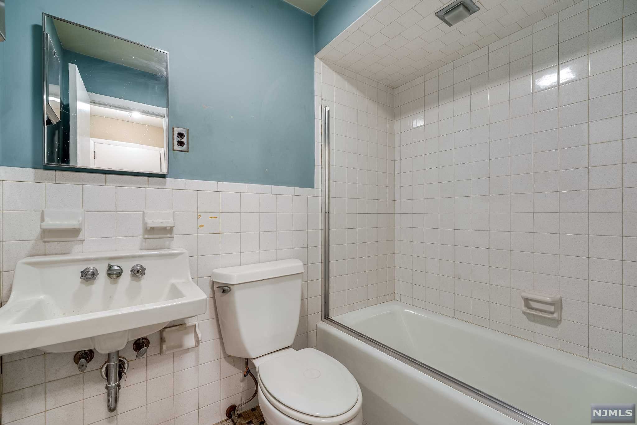 304 Belmont Avenue