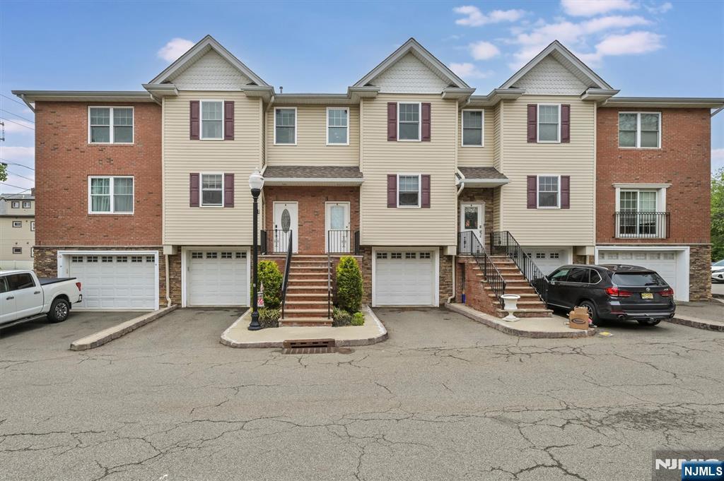 6 Doris Lane