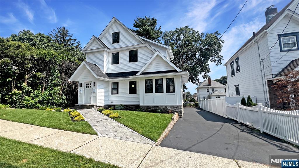 125 Franklin Avenue 2