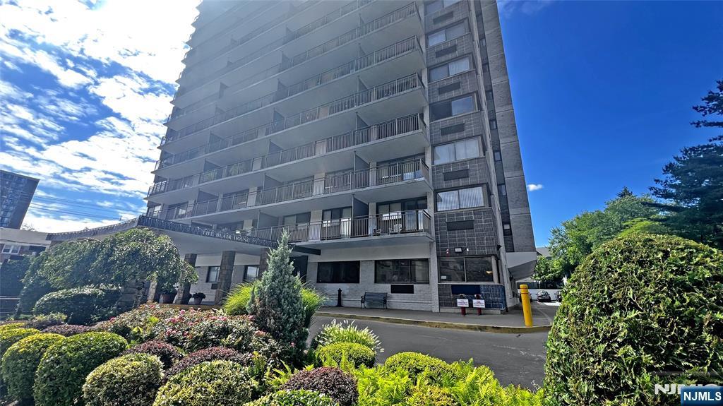 235 Prospect Avenue 14D