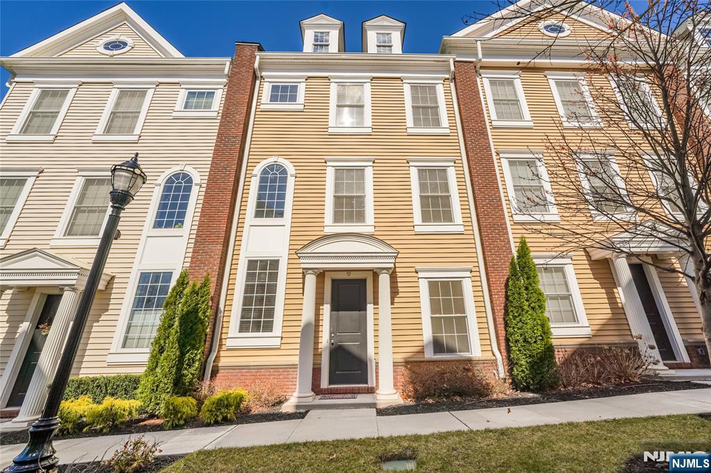 57 Roosevelt Drive