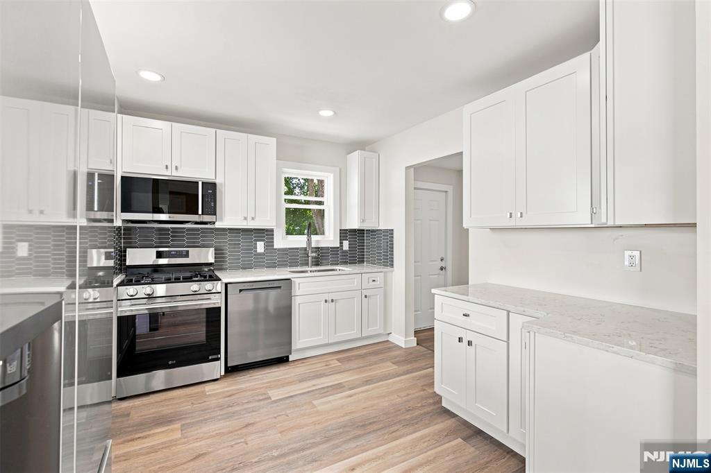 33 Mohawk Avenue