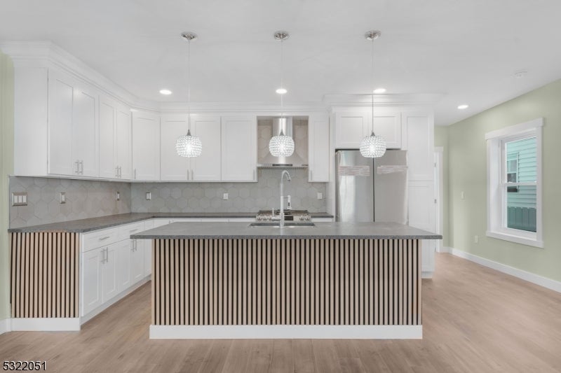 22 Irving Ave