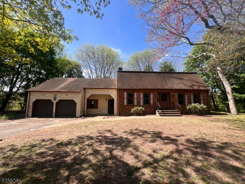 1635 Forge Pond Rd