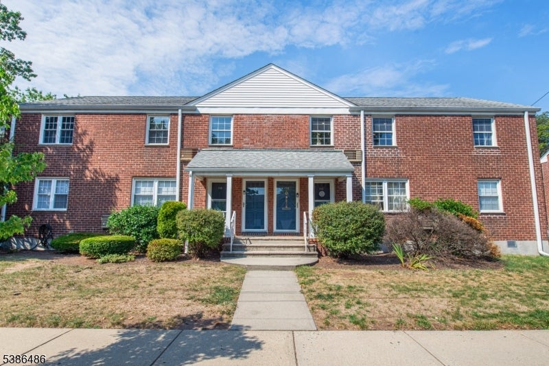 110 Darwin Ave