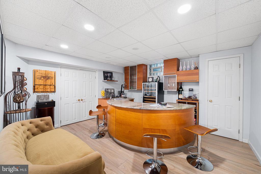 1485 CHARTER COURT