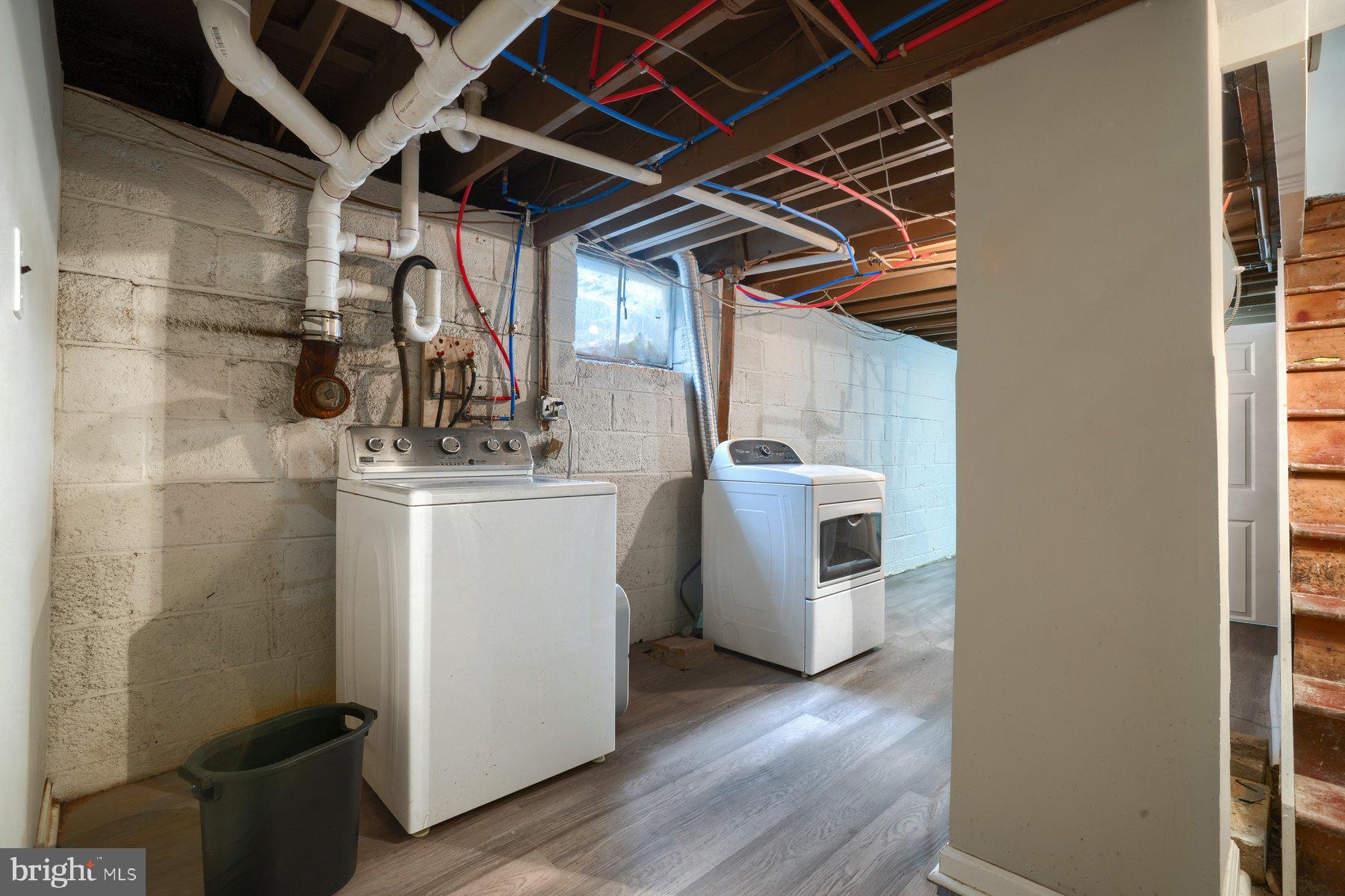 111 W Central AVENUE