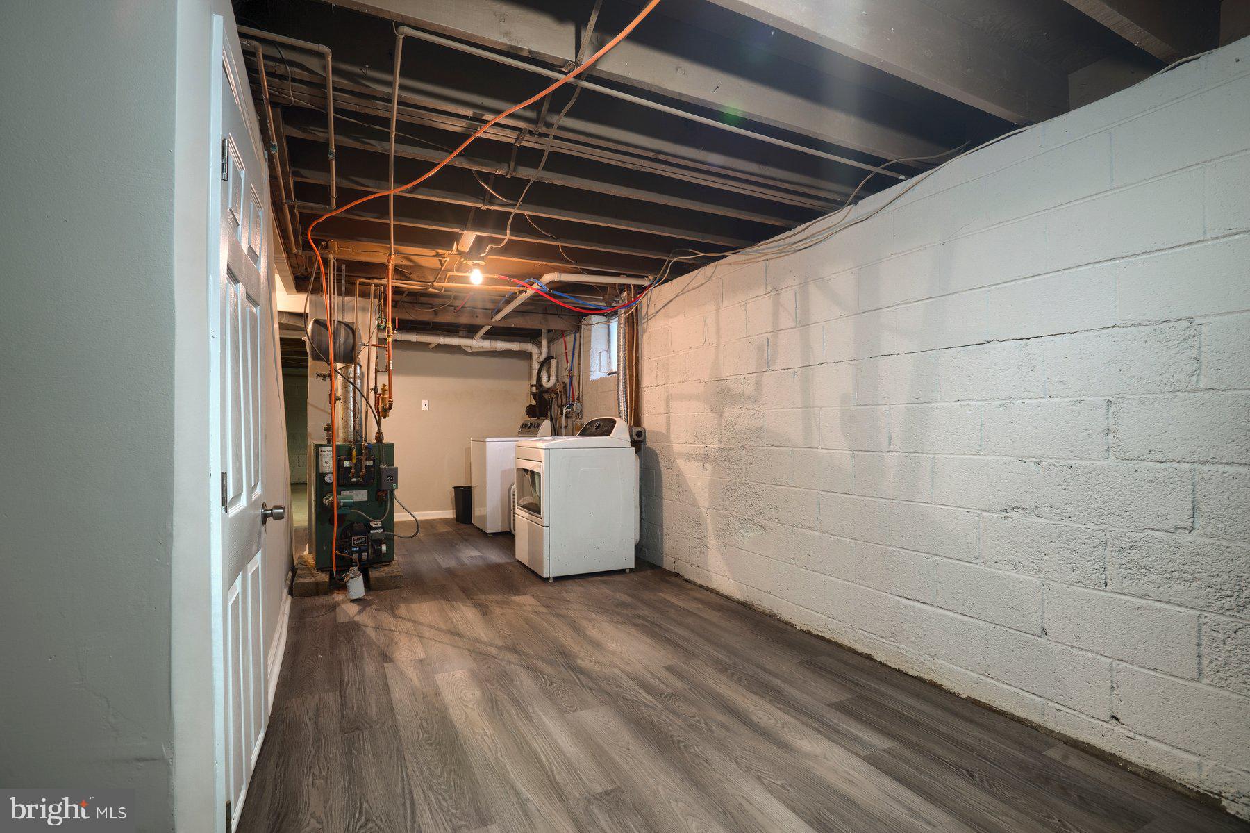 111 W Central AVENUE