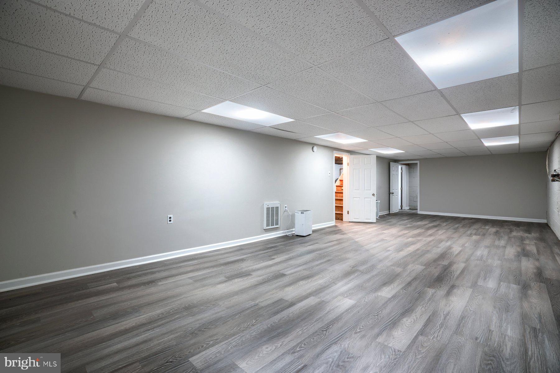 111 W Central AVENUE