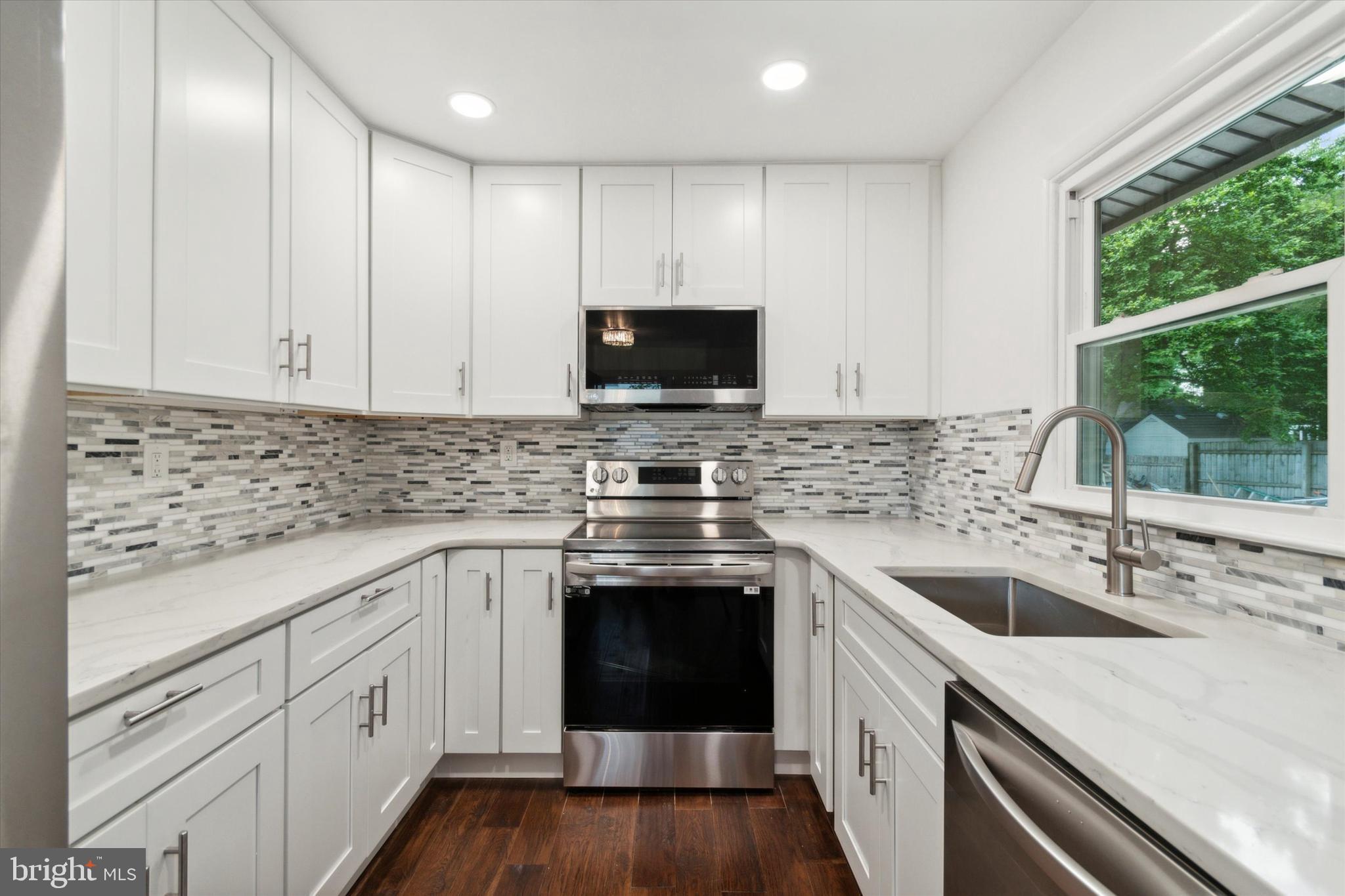 111 W Central Ave