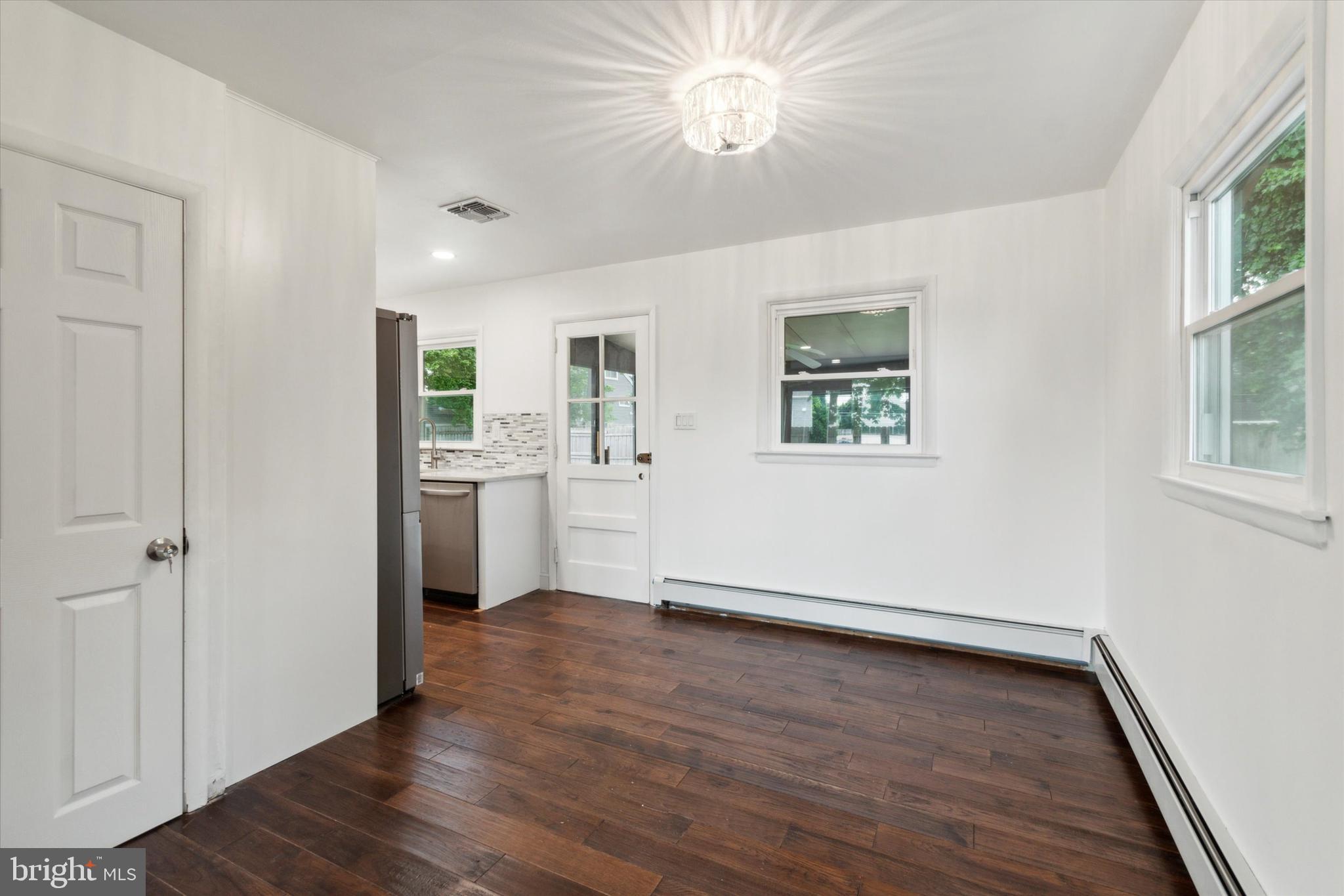 111 W Central Ave