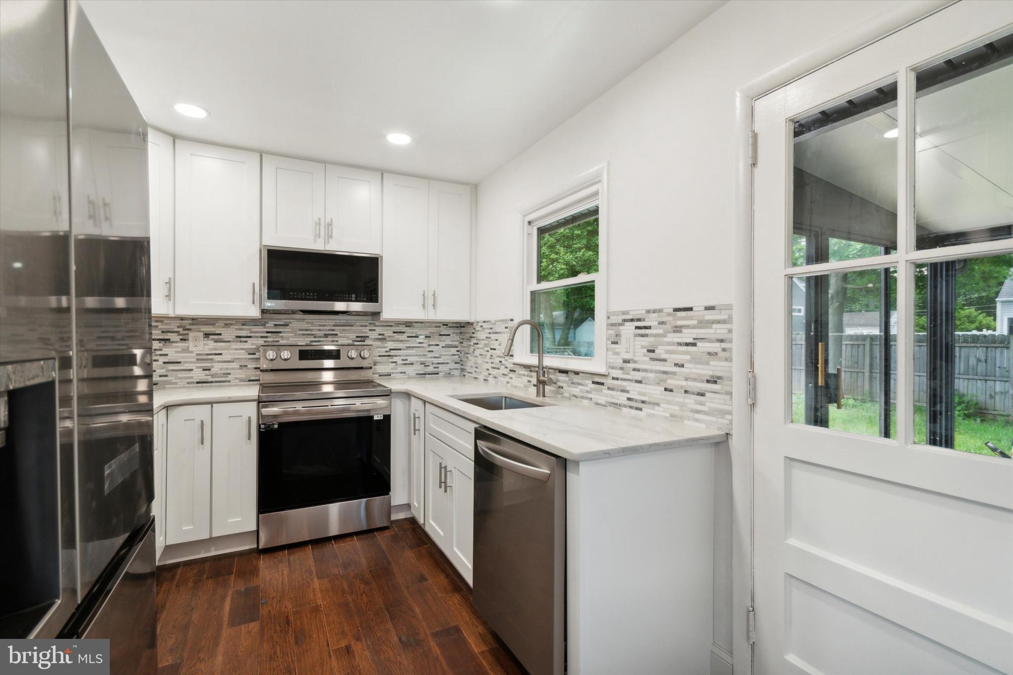 111 W Central Ave