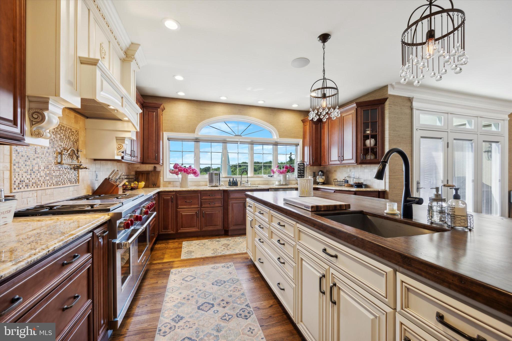 1117 Legacy Ln