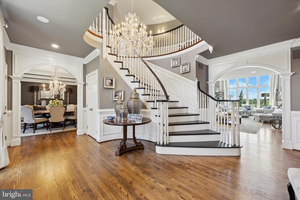 1117 Legacy Ln