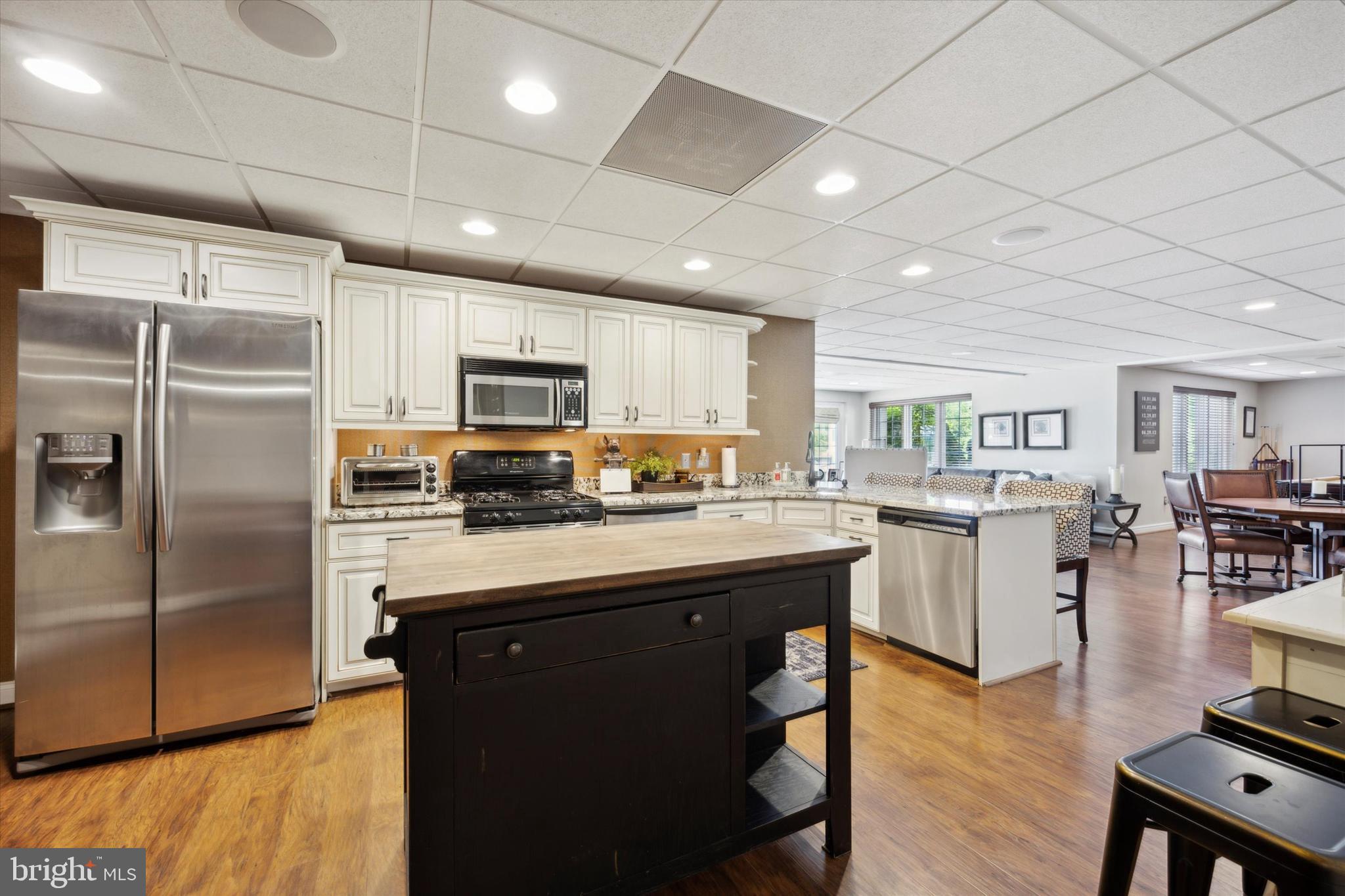 1117 Legacy Ln