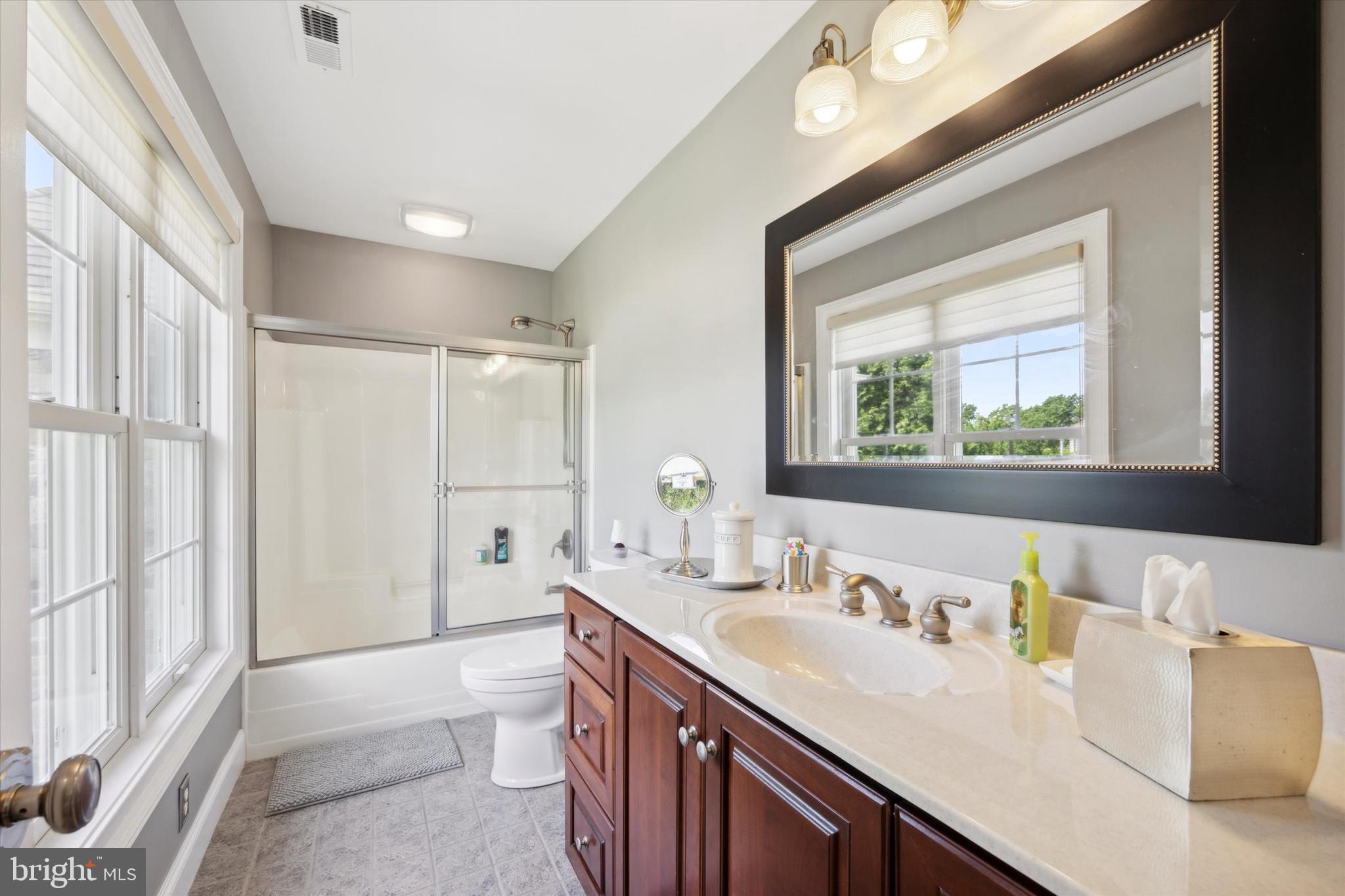 1117 Legacy Ln