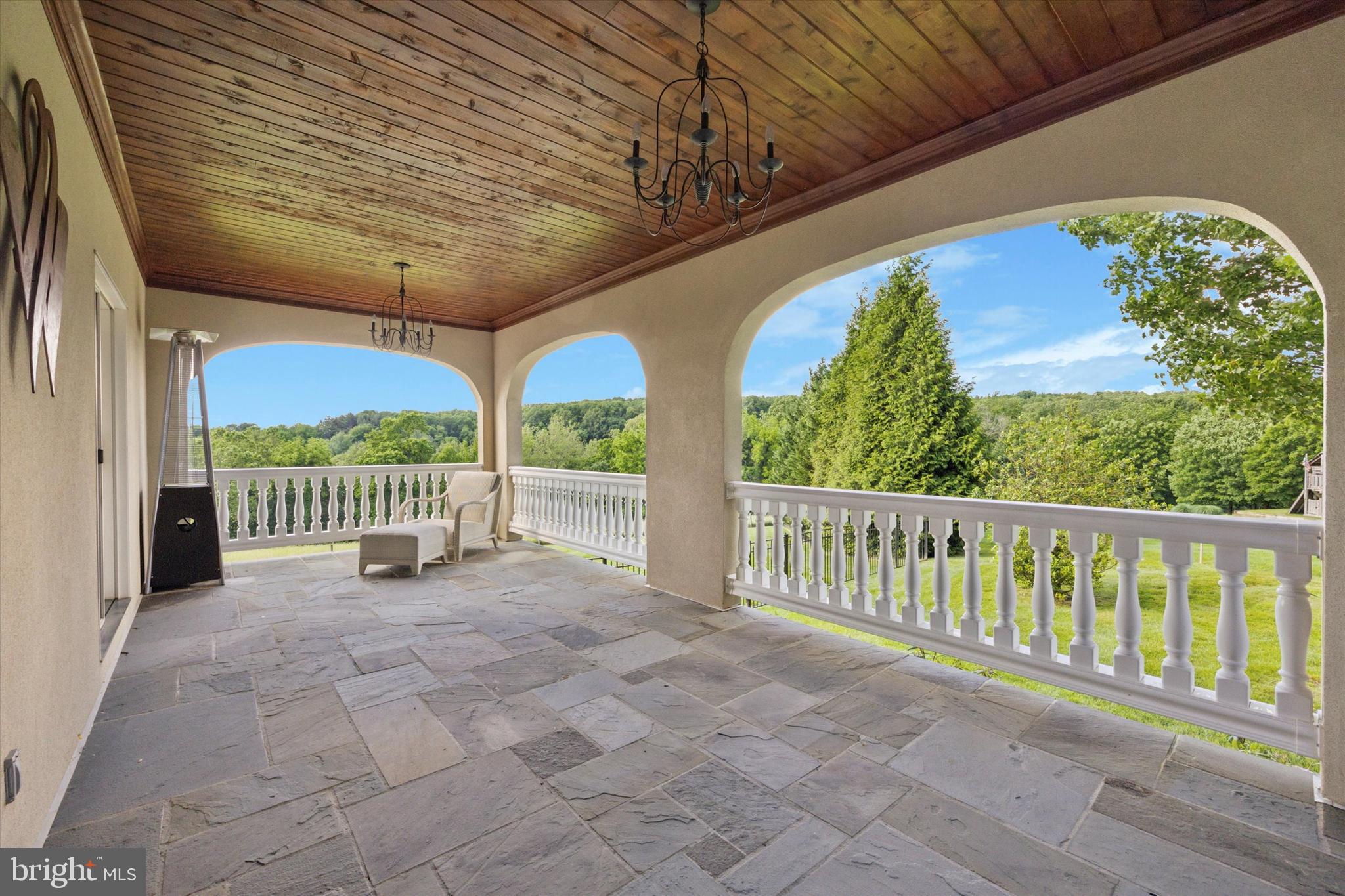 1117 Legacy Ln