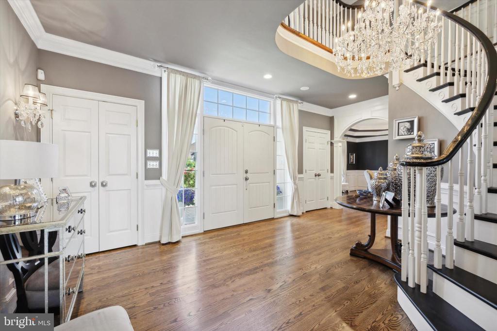 1117 Legacy Ln