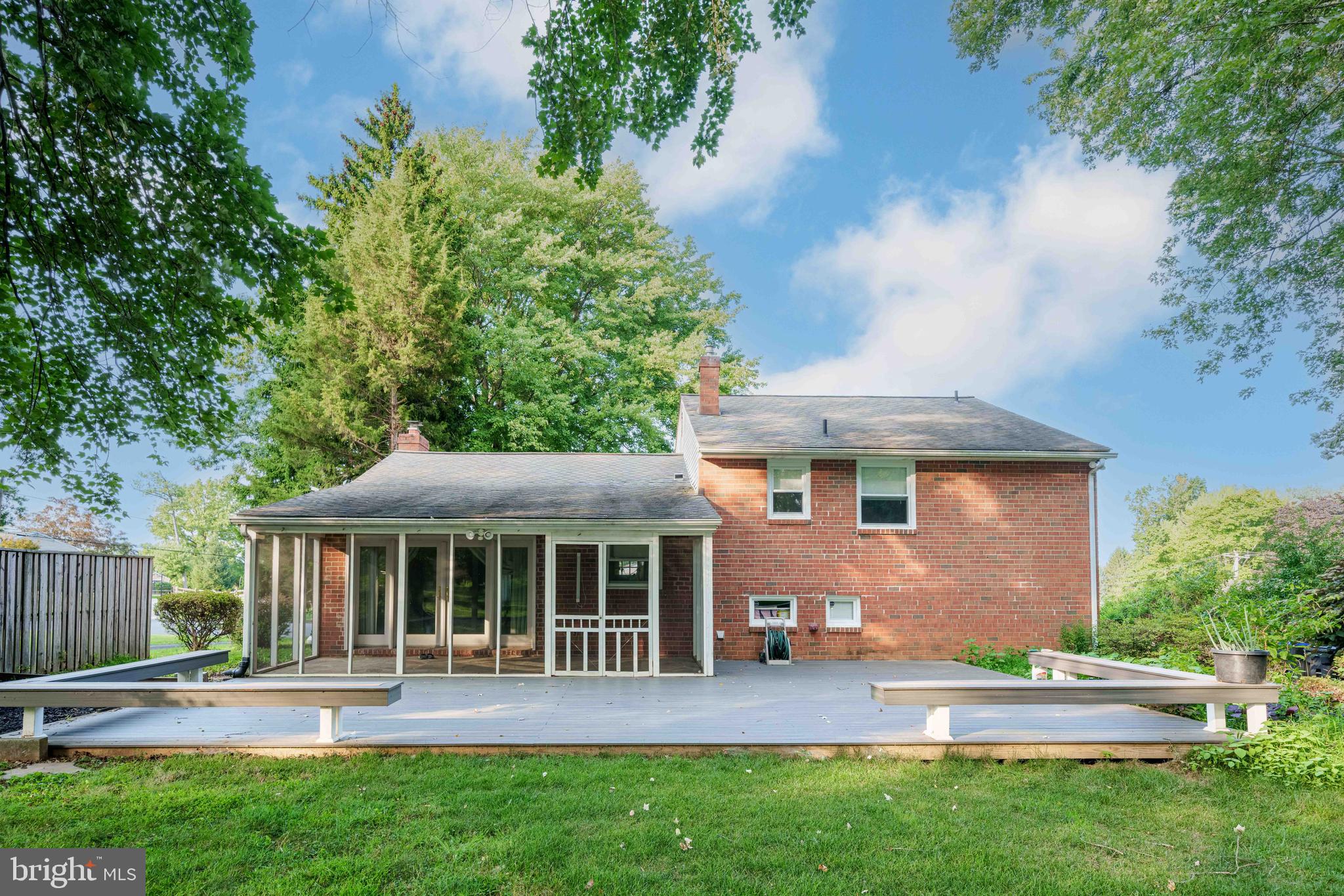 1420 Bradford Ln